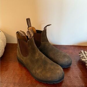 Blundstone womens Distressed Brown Leather Boots